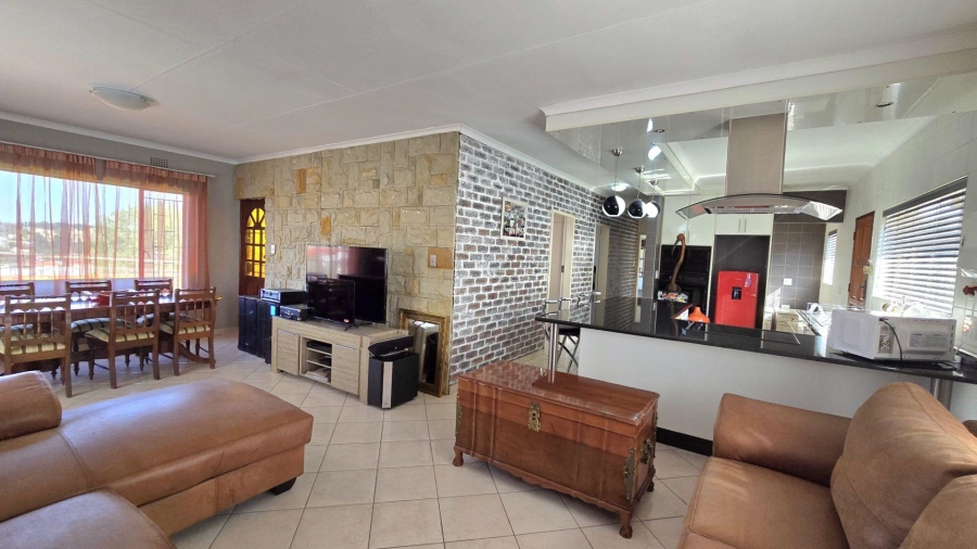 3 Bedroom Property for Sale in Oakdene Gauteng