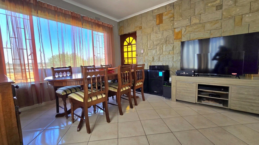 3 Bedroom Property for Sale in Oakdene Gauteng