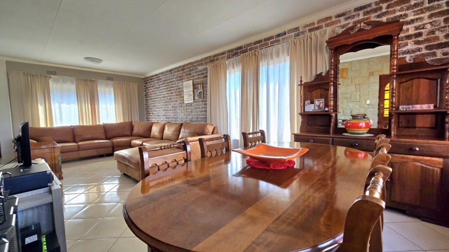 3 Bedroom Property for Sale in Oakdene Gauteng