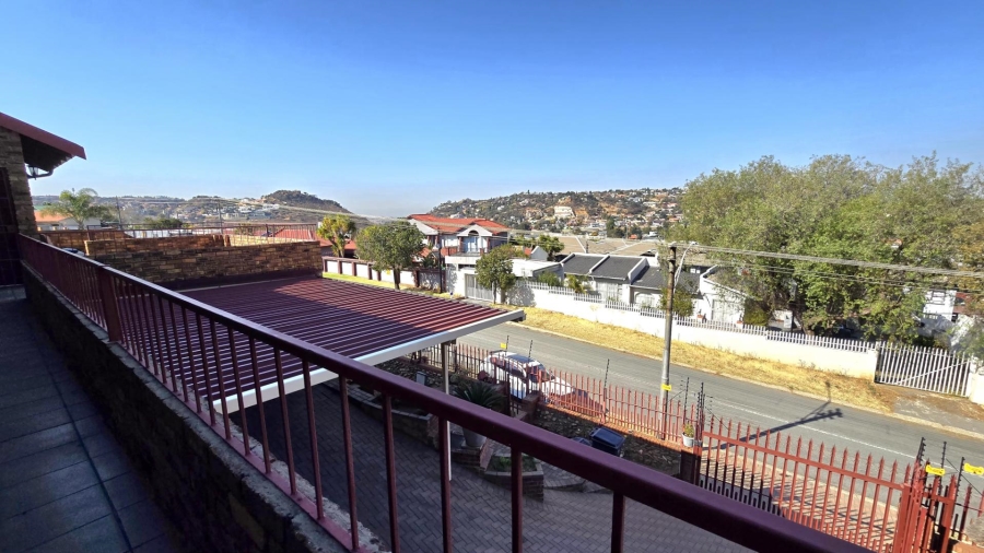 3 Bedroom Property for Sale in Oakdene Gauteng