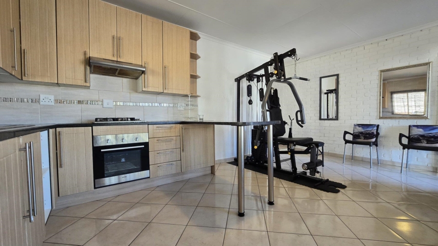 3 Bedroom Property for Sale in Oakdene Gauteng