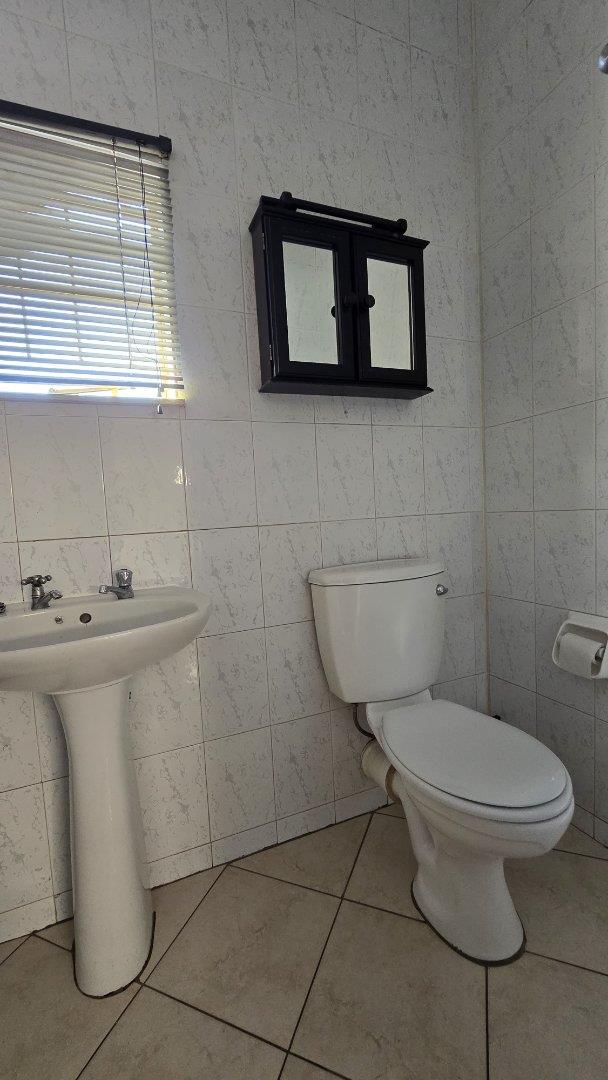 3 Bedroom Property for Sale in Oakdene Gauteng