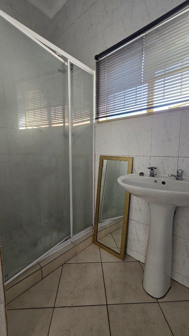 3 Bedroom Property for Sale in Oakdene Gauteng