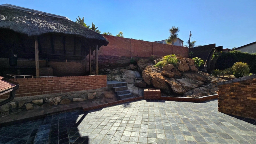 3 Bedroom Property for Sale in Oakdene Gauteng