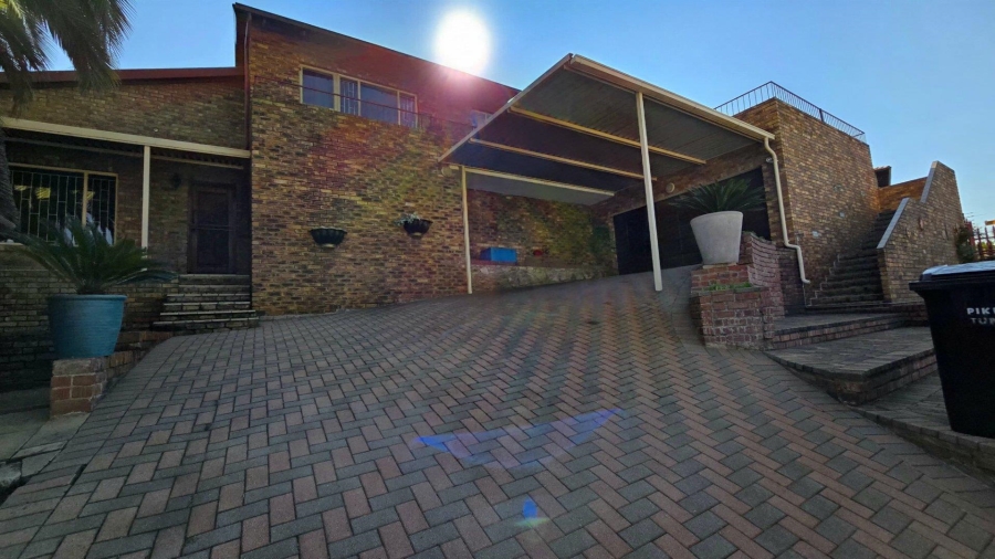 3 Bedroom Property for Sale in Oakdene Gauteng