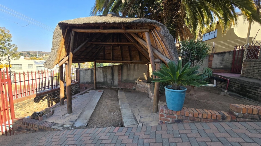 3 Bedroom Property for Sale in Oakdene Gauteng