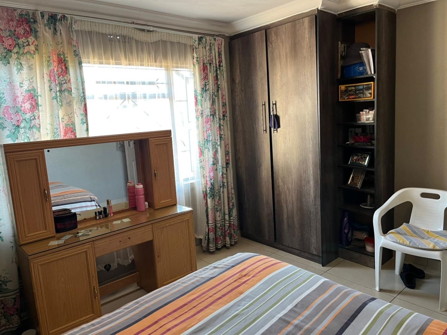 2 Bedroom Property for Sale in Tokoza Gauteng
