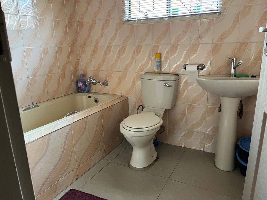 2 Bedroom Property for Sale in Tokoza Gauteng