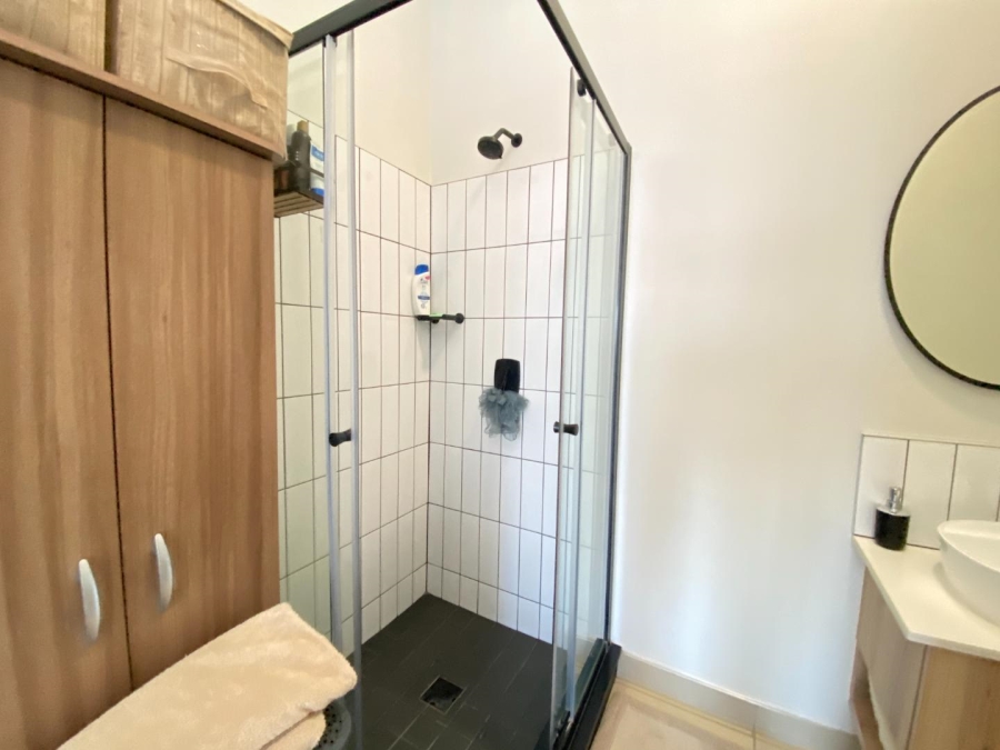 2 Bedroom Property for Sale in Mulbarton Gauteng
