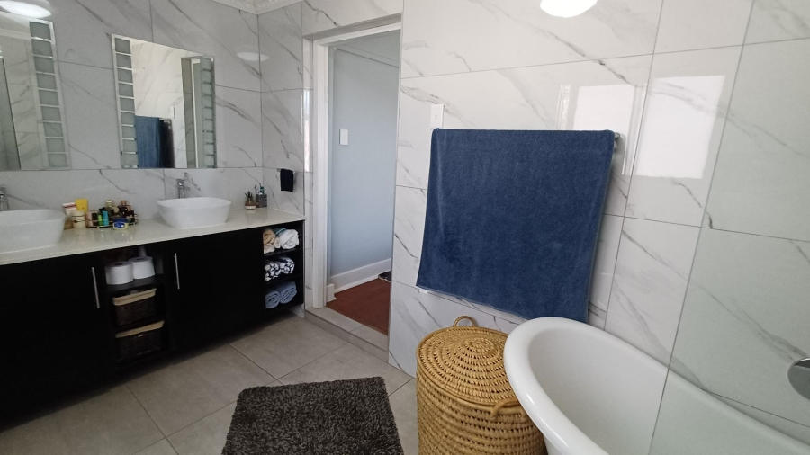 3 Bedroom Property for Sale in Haddon Gauteng
