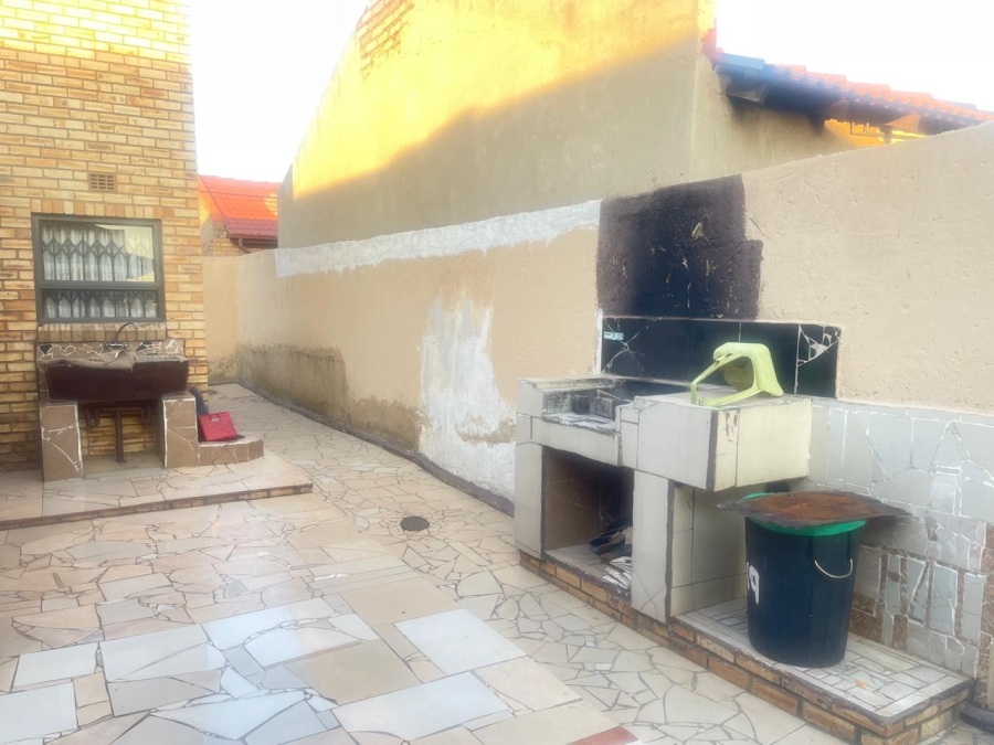 4 Bedroom Property for Sale in Spruitview Gauteng