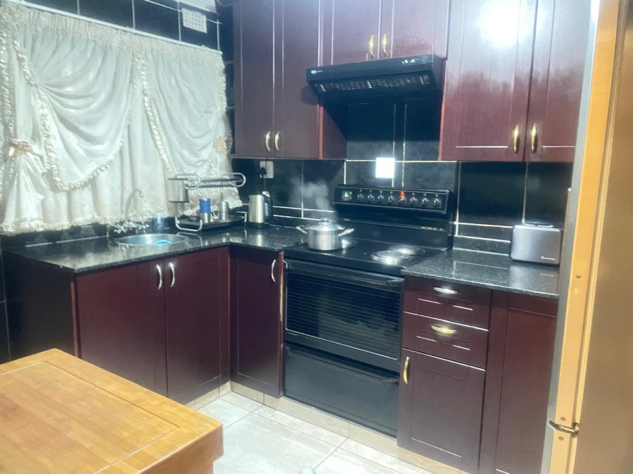 4 Bedroom Property for Sale in Spruitview Gauteng