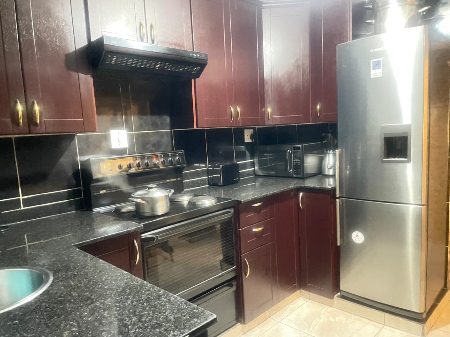 4 Bedroom Property for Sale in Spruitview Gauteng