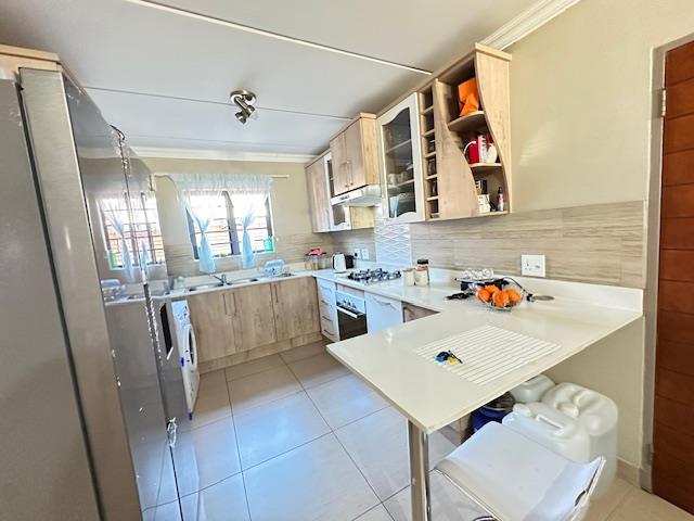 3 Bedroom Property for Sale in Annlin Gauteng