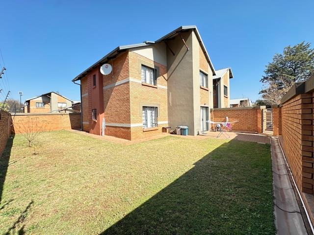 3 Bedroom Property for Sale in Annlin Gauteng
