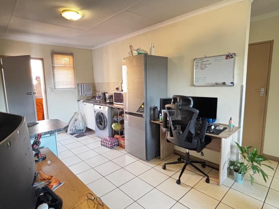 2 Bedroom Property for Sale in Zwartkop Gauteng