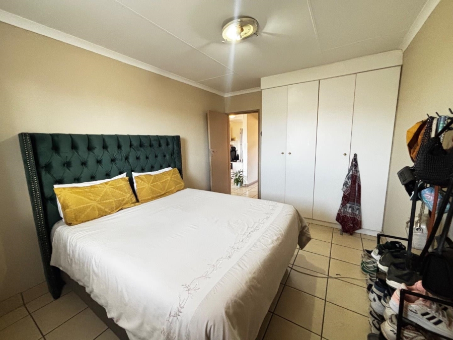 2 Bedroom Property for Sale in Zwartkop Gauteng
