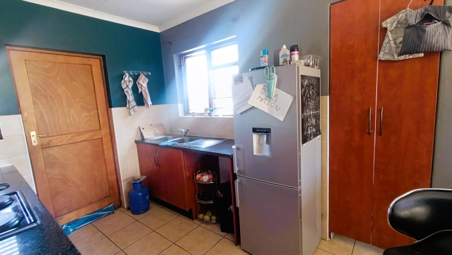 2 Bedroom Property for Sale in The Reeds Gauteng