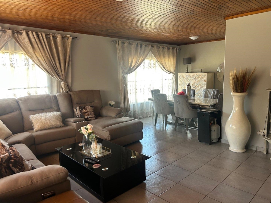 4 Bedroom Property for Sale in Booysens Gauteng