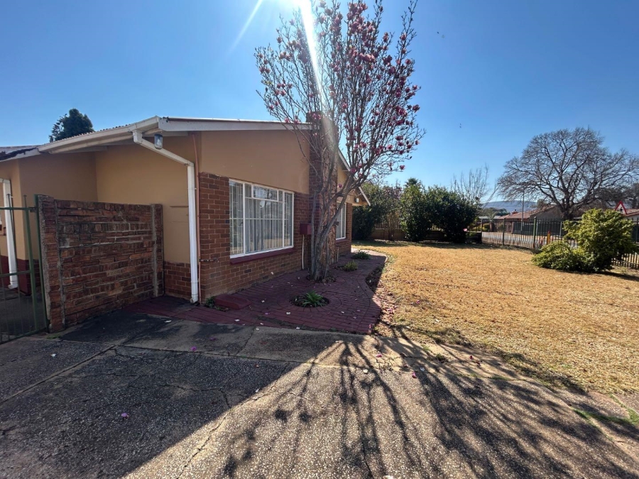 4 Bedroom Property for Sale in Booysens Gauteng