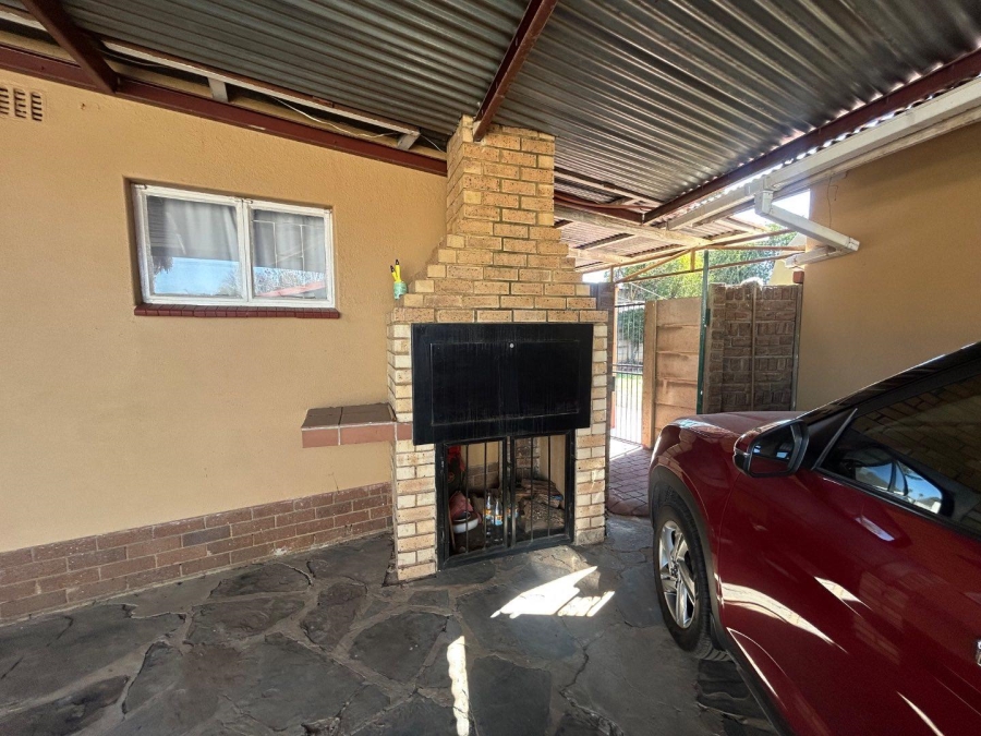 4 Bedroom Property for Sale in Booysens Gauteng