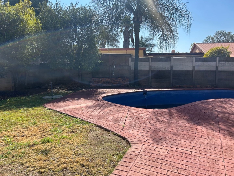 4 Bedroom Property for Sale in Booysens Gauteng
