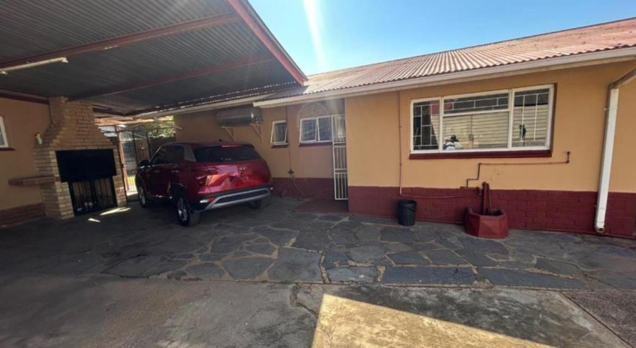 4 Bedroom Property for Sale in Booysens Gauteng