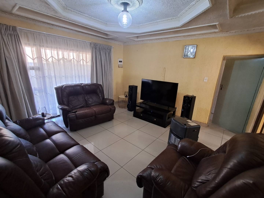 4 Bedroom Property for Sale in Tembisa Gauteng