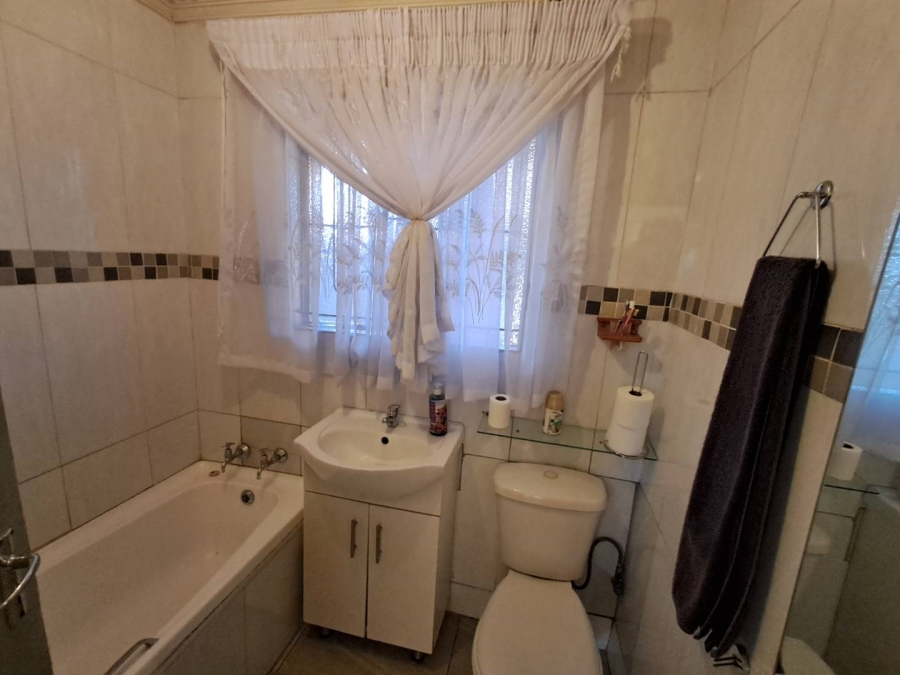 4 Bedroom Property for Sale in Tembisa Gauteng
