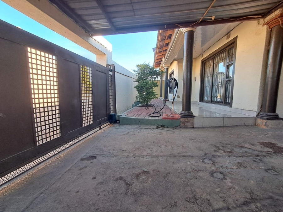 4 Bedroom Property for Sale in Tembisa Gauteng