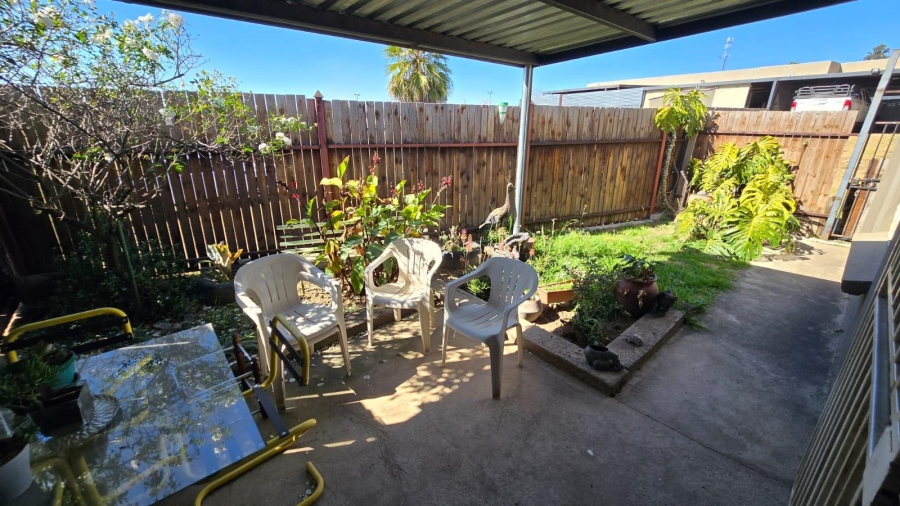 To Let 2 Bedroom Property for Rent in Monavoni A H Gauteng