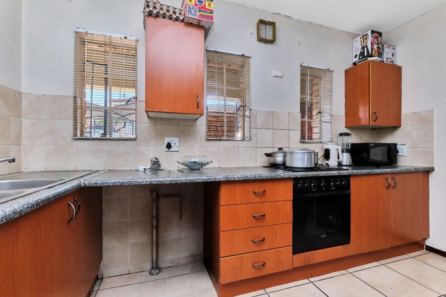 2 Bedroom Property for Sale in Laser Park Gauteng