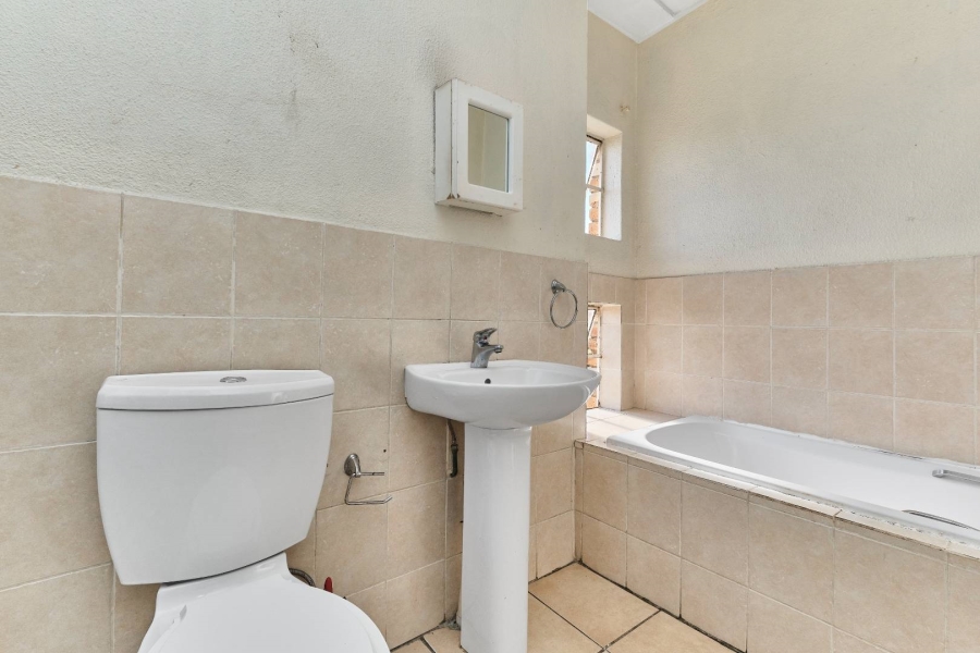 2 Bedroom Property for Sale in Laser Park Gauteng