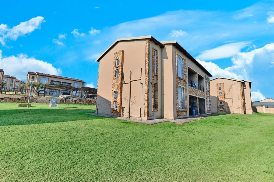 2 Bedroom Property for Sale in Laser Park Gauteng
