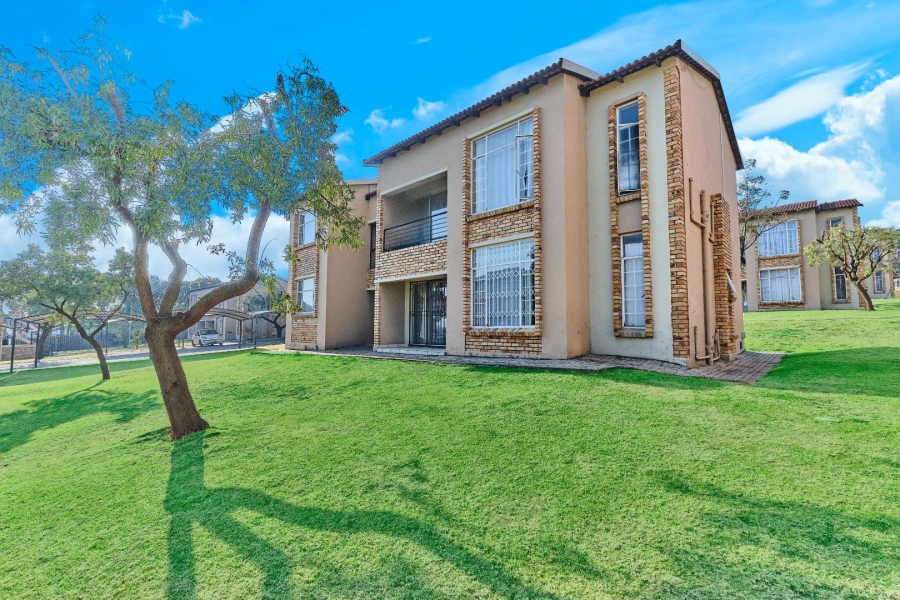 2 Bedroom Property for Sale in Laser Park Gauteng