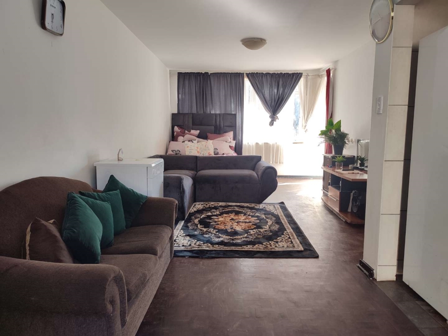1 Bedroom Property for Sale in Windsor Gauteng