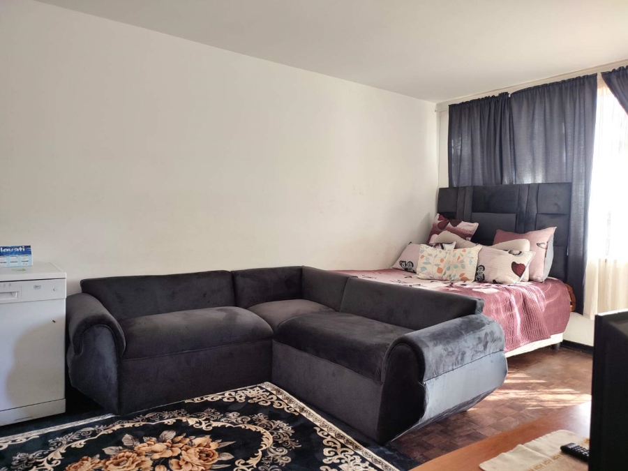1 Bedroom Property for Sale in Windsor Gauteng