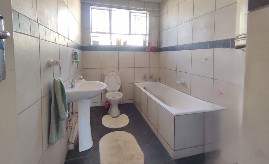 1 Bedroom Property for Sale in Windsor Gauteng