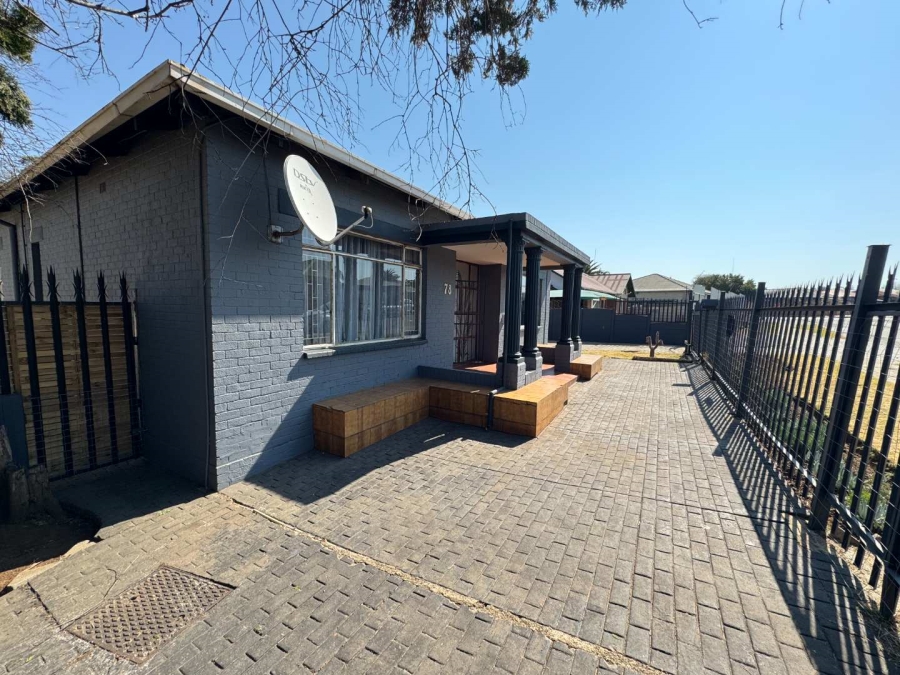 3 Bedroom Property for Sale in Florentia Gauteng