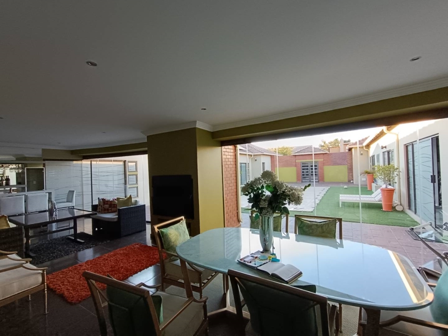 5 Bedroom Property for Sale in Midstream Estate Gauteng
