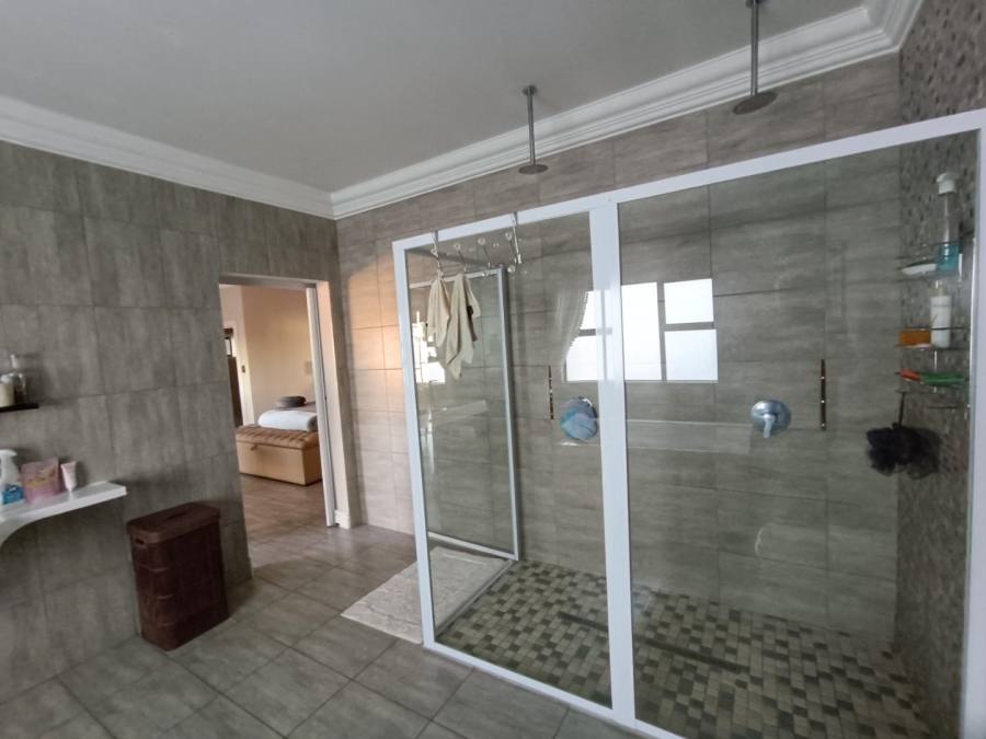5 Bedroom Property for Sale in Midstream Estate Gauteng