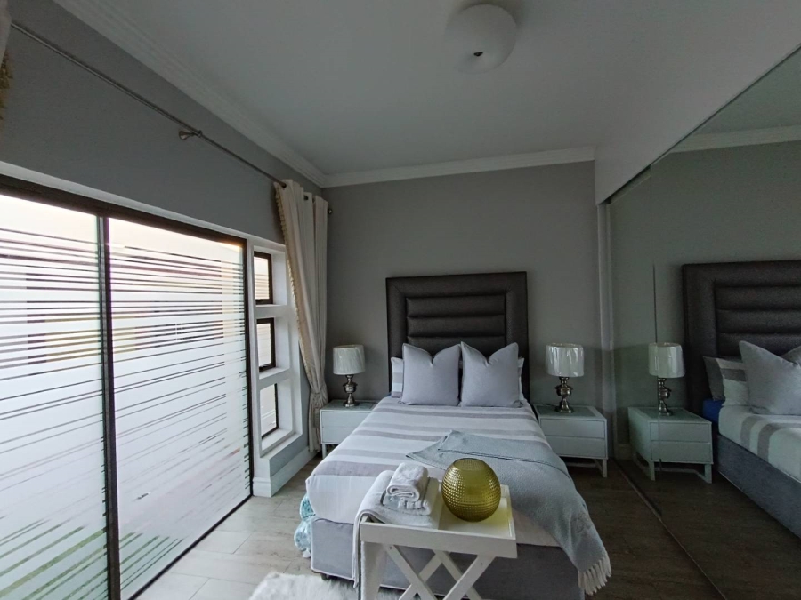 5 Bedroom Property for Sale in Midstream Estate Gauteng