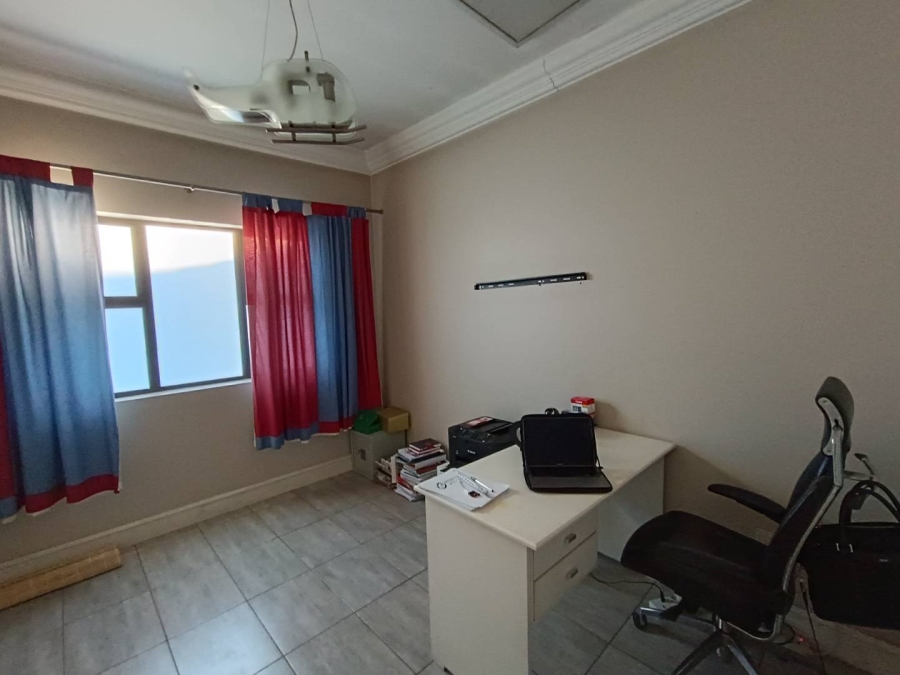 5 Bedroom Property for Sale in Midstream Estate Gauteng