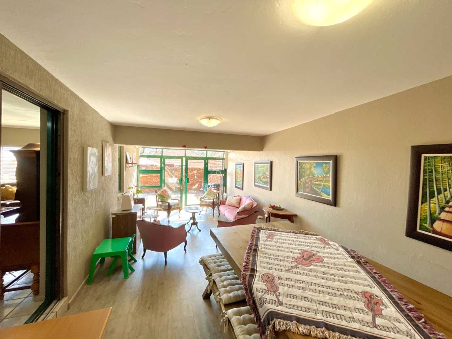 4 Bedroom Property for Sale in Faerie Glen Gauteng