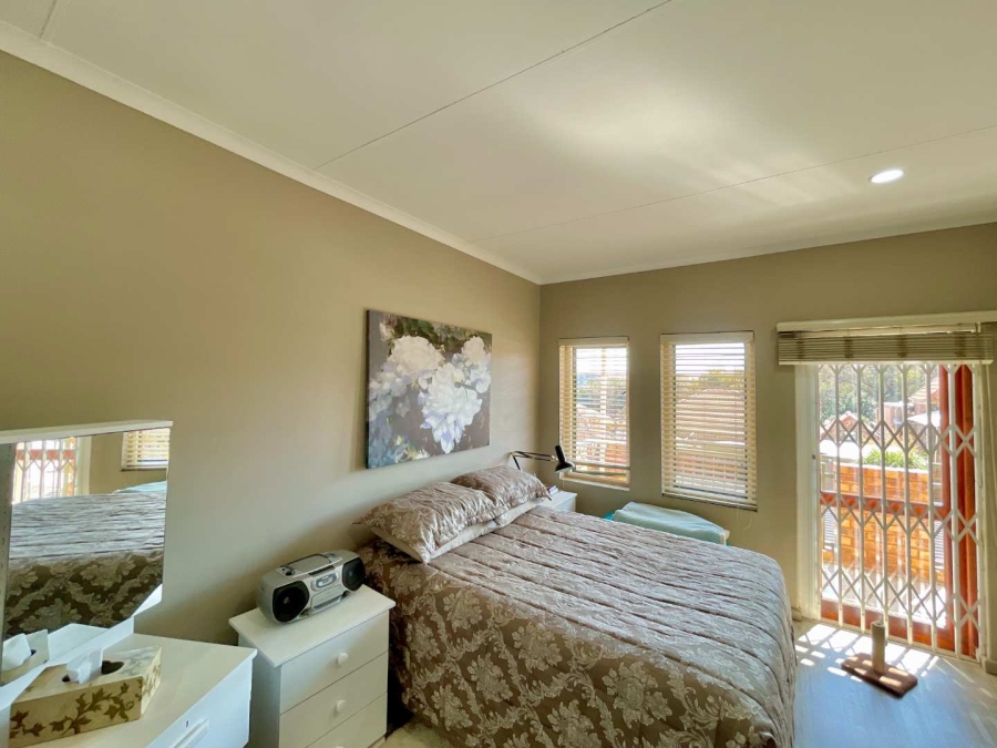 4 Bedroom Property for Sale in Faerie Glen Gauteng