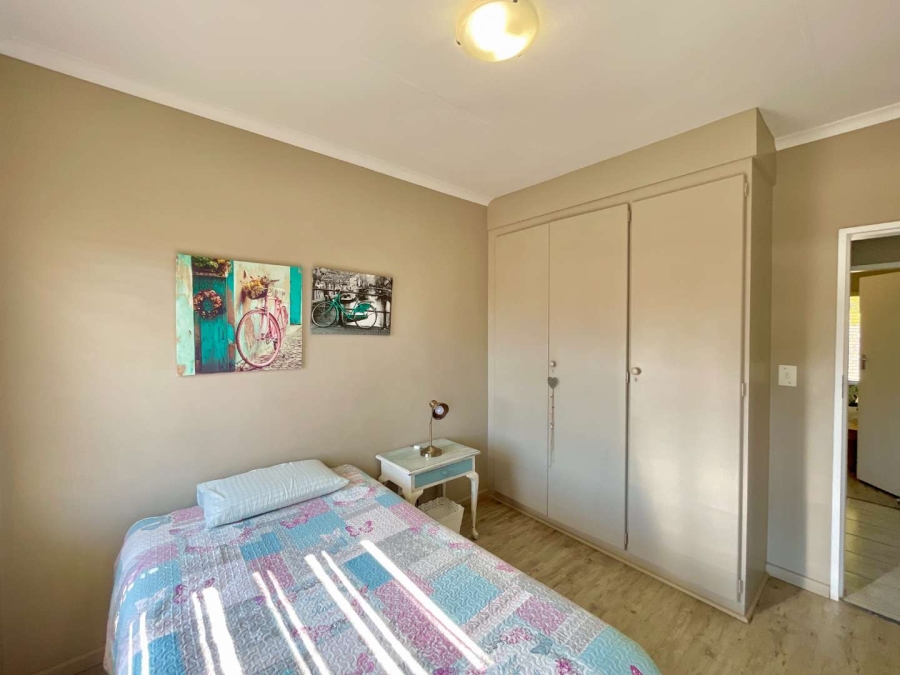 4 Bedroom Property for Sale in Faerie Glen Gauteng
