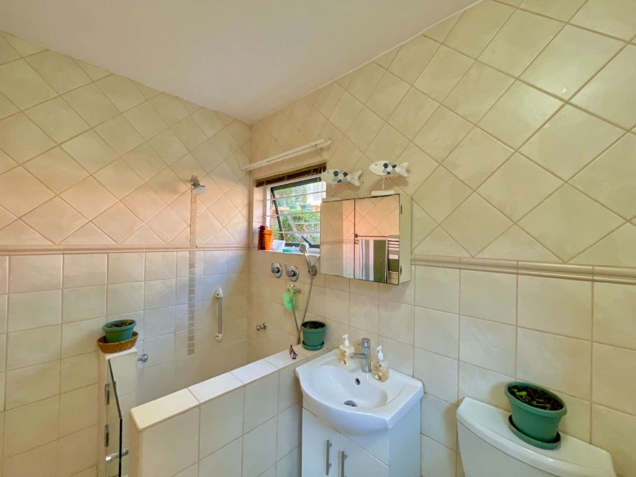 4 Bedroom Property for Sale in Faerie Glen Gauteng
