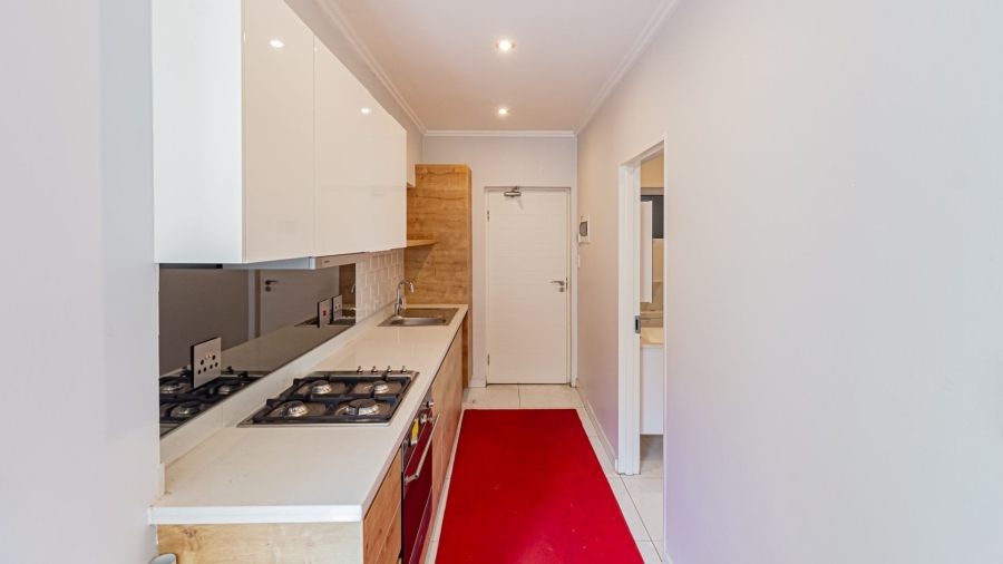1 Bedroom Property for Sale in Bryanston Gauteng