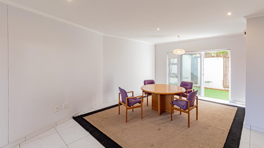 1 Bedroom Property for Sale in Bryanston Gauteng