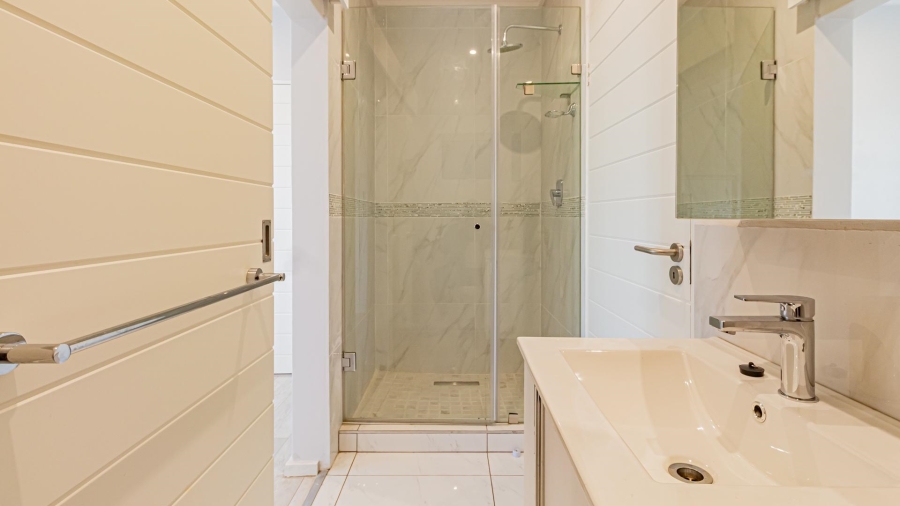 1 Bedroom Property for Sale in Bryanston Gauteng